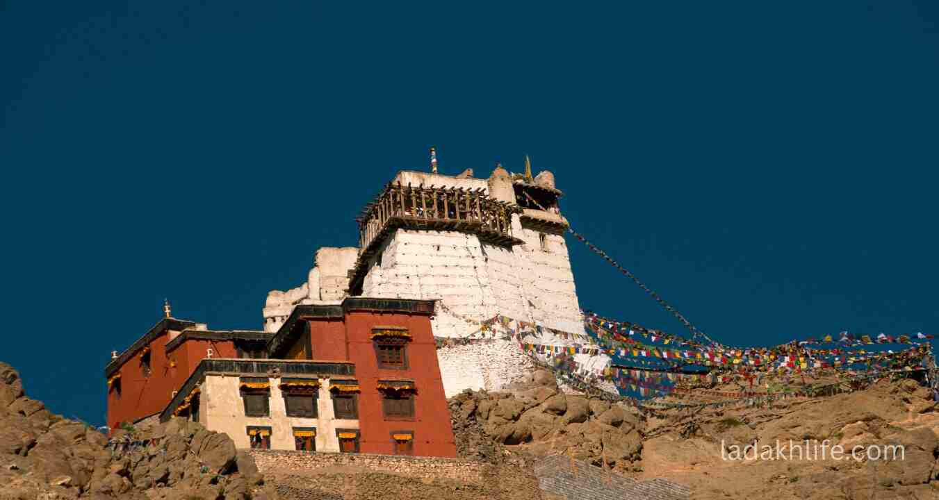Interior view of Leh Palace showcasing traditional Tibetan architecture and royal chambers